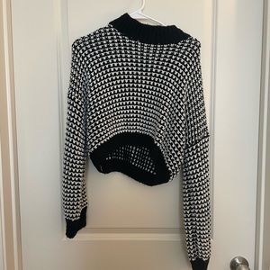 Cloud Ten Cropped Patterned Sweater